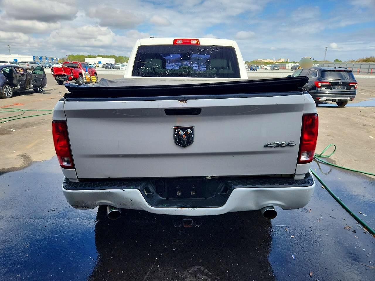 2014 RAM 1500 ST photo 6