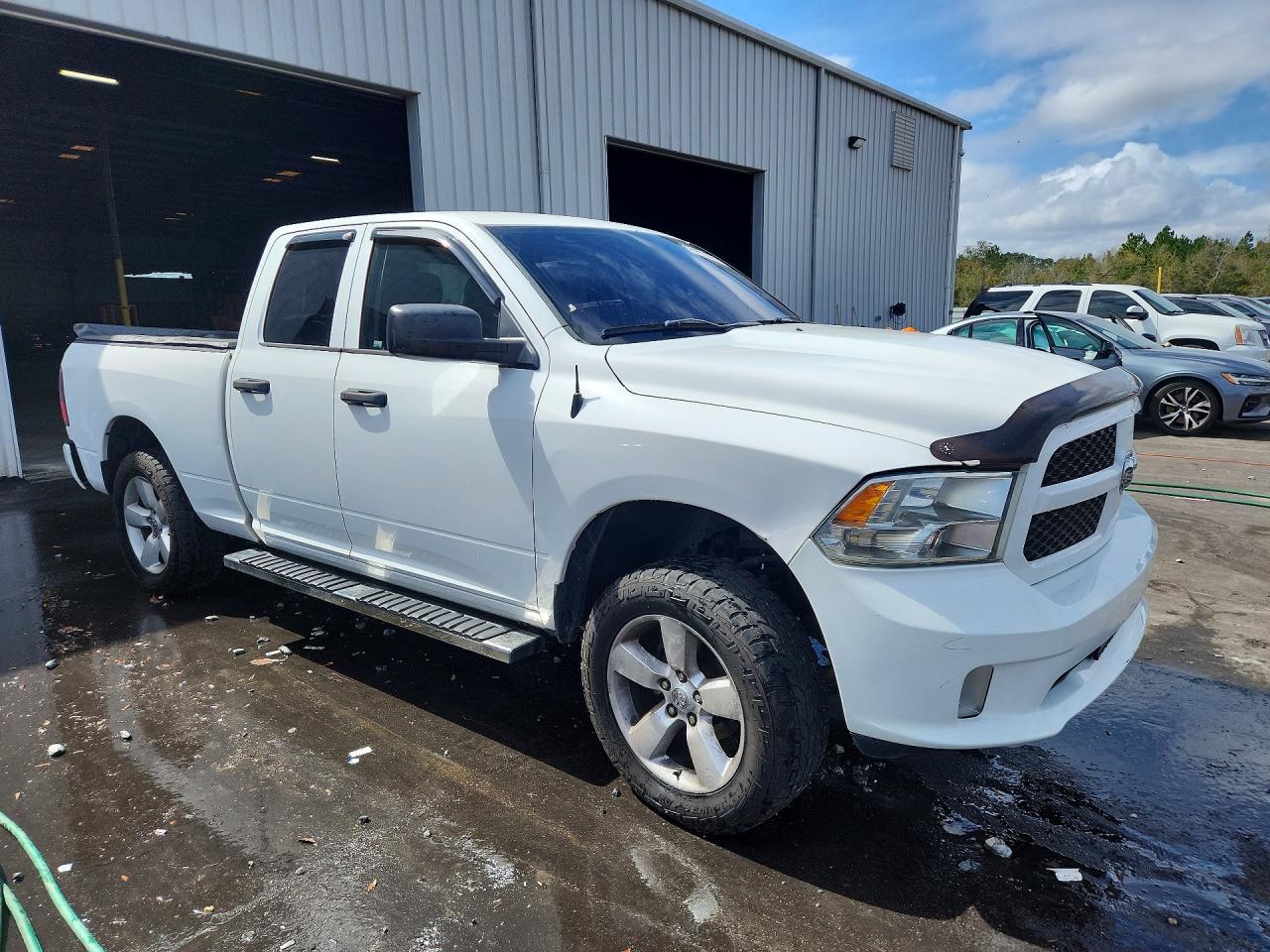 2014 RAM 1500 ST photo 4