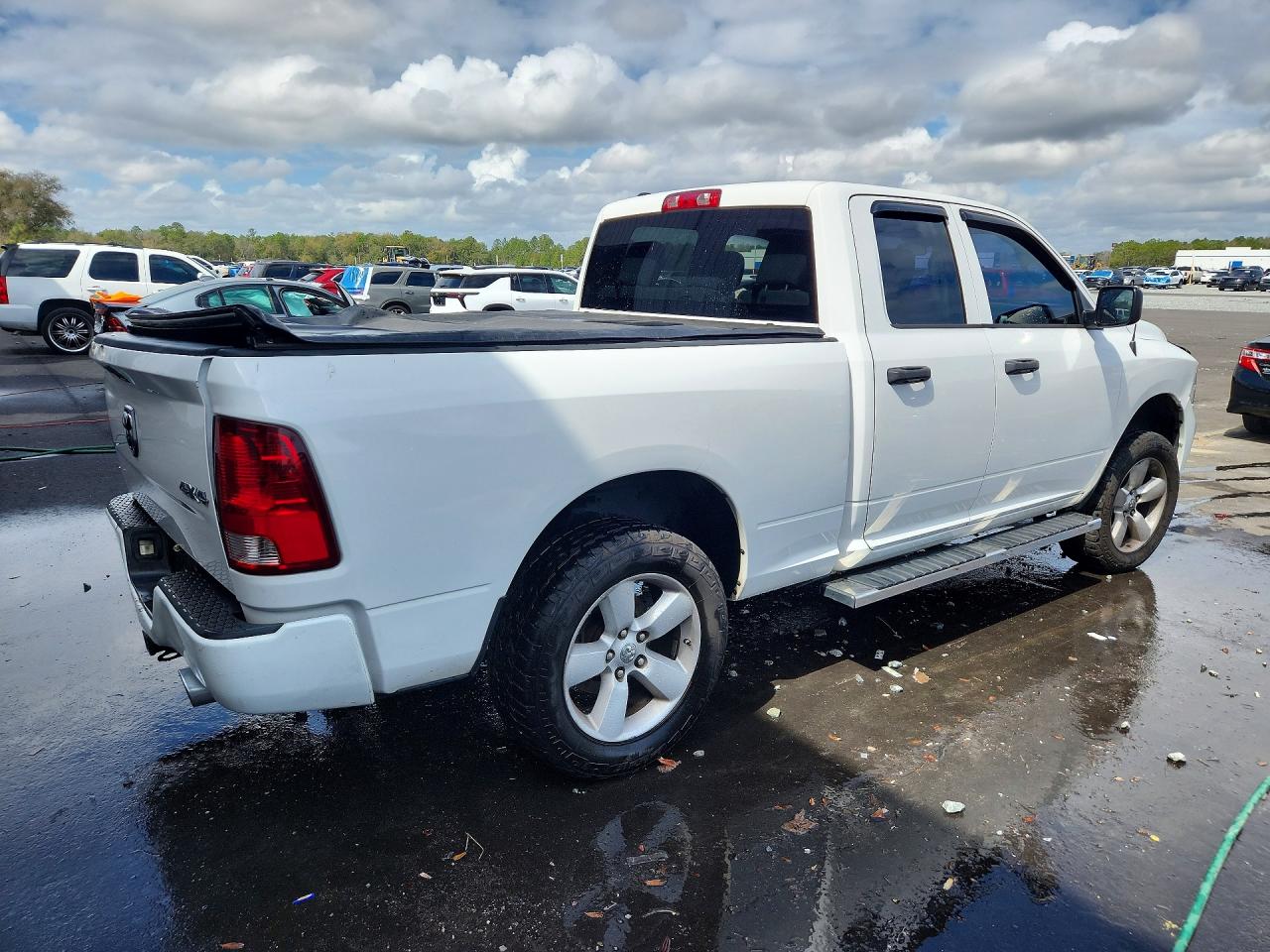 2014 RAM 1500 ST photo 3