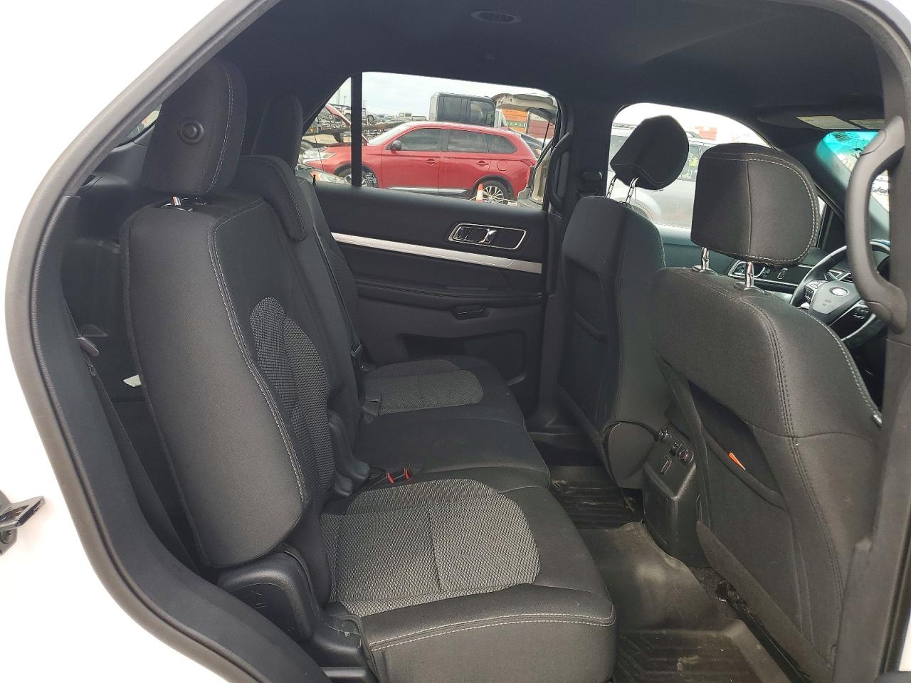 2017 FORD EXPLORER XLT photo 11