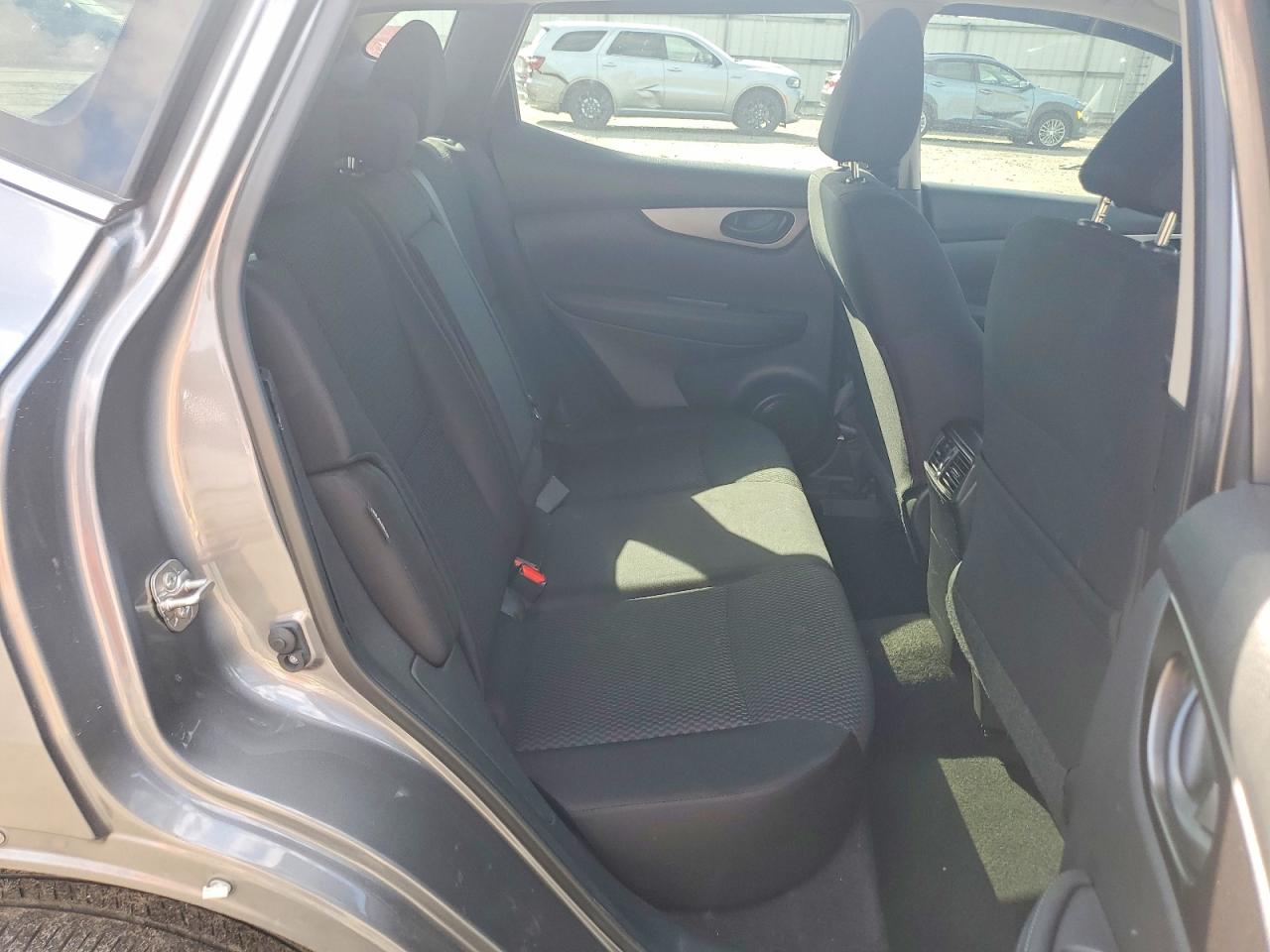 2020 NISSAN ROGUE SPORT S photo 19