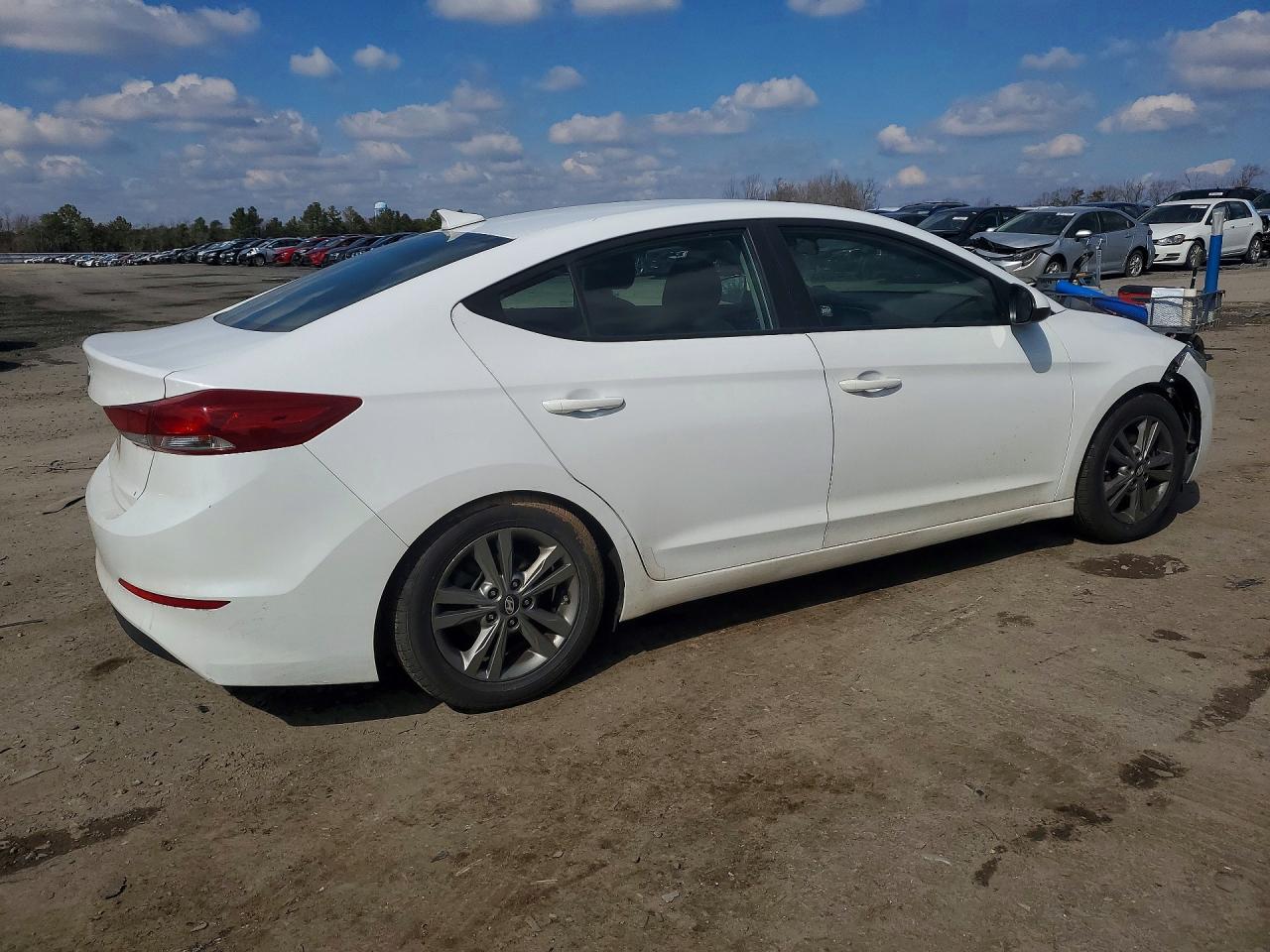 2018 HYUNDAI ELANTRA SEL photo 5