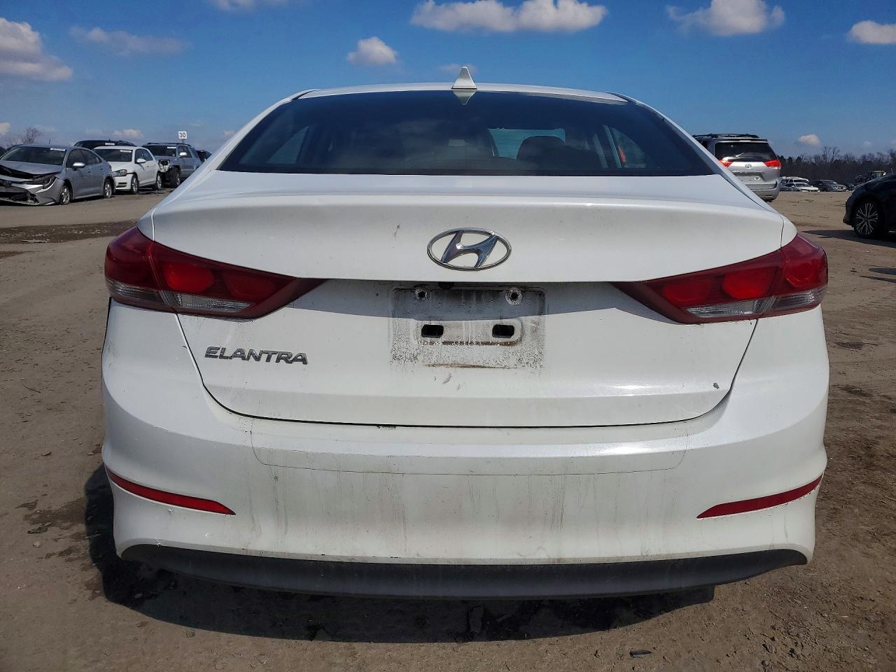 2018 HYUNDAI ELANTRA SEL photo 11