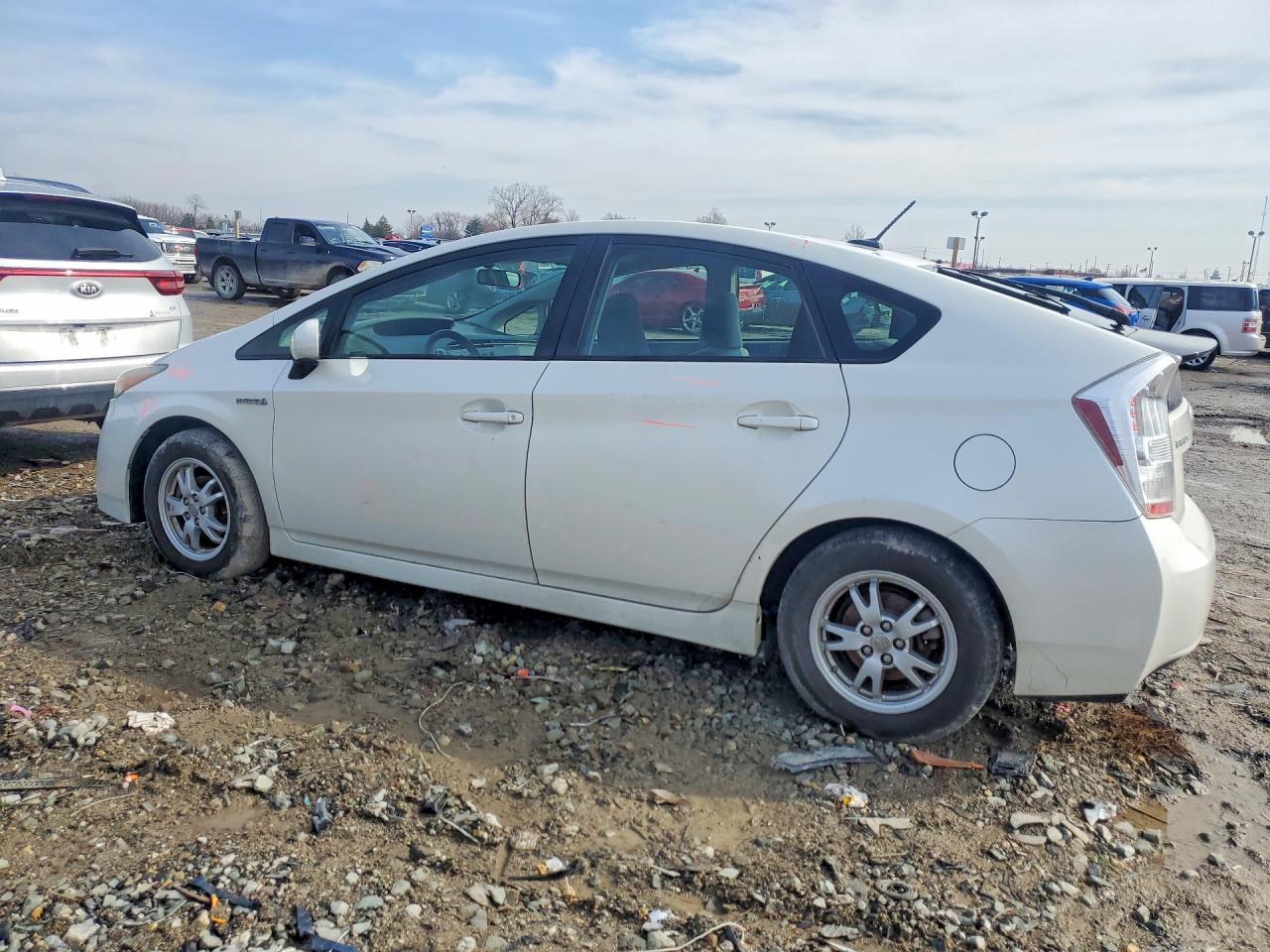 2010 TOYOTA PRIUS II photo 2