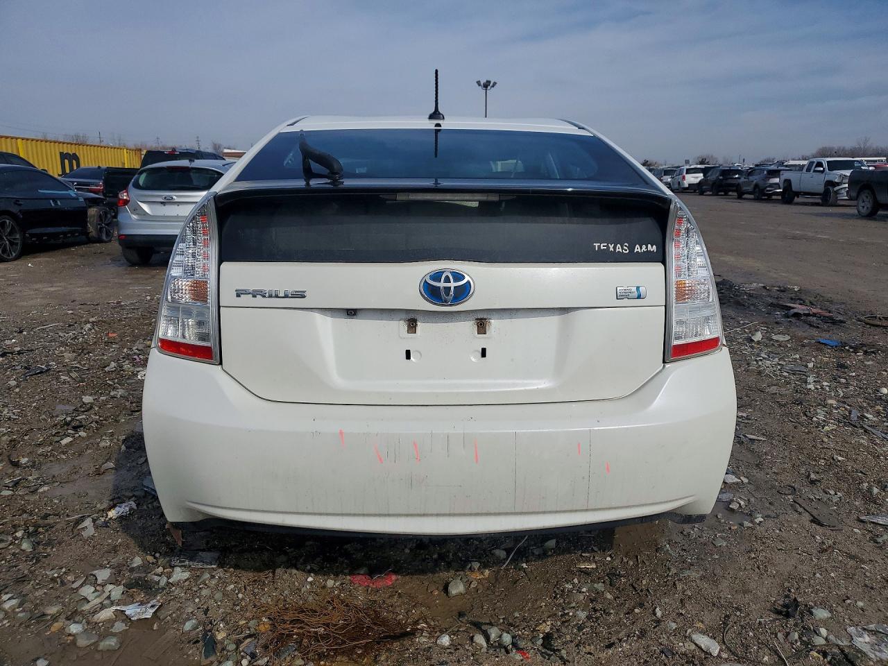 2010 TOYOTA PRIUS II photo 6