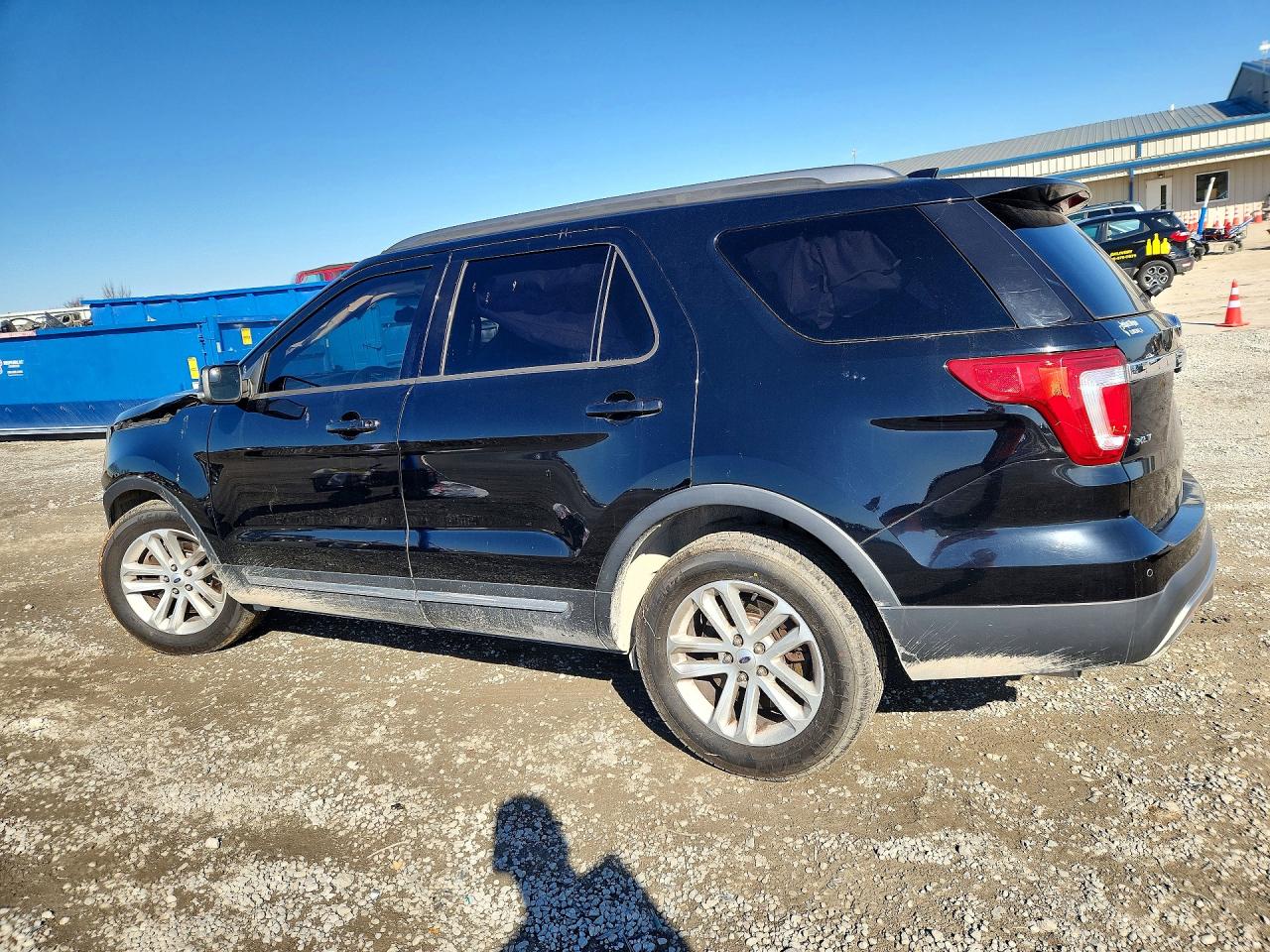2017 FORD EXPLORER photo 2