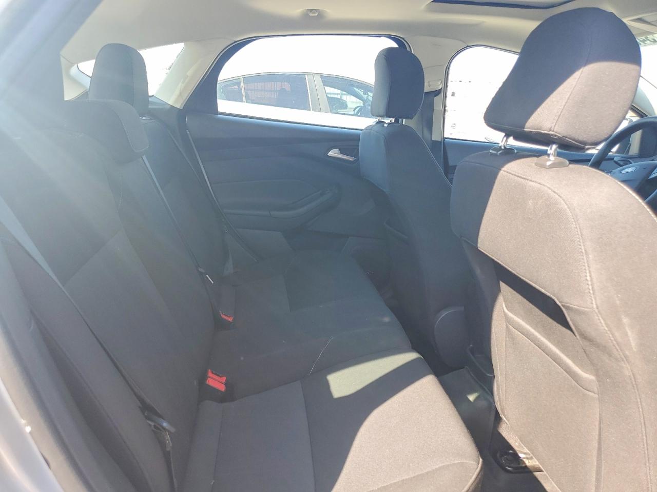 2017 FORD FOCUS SEL photo 10
