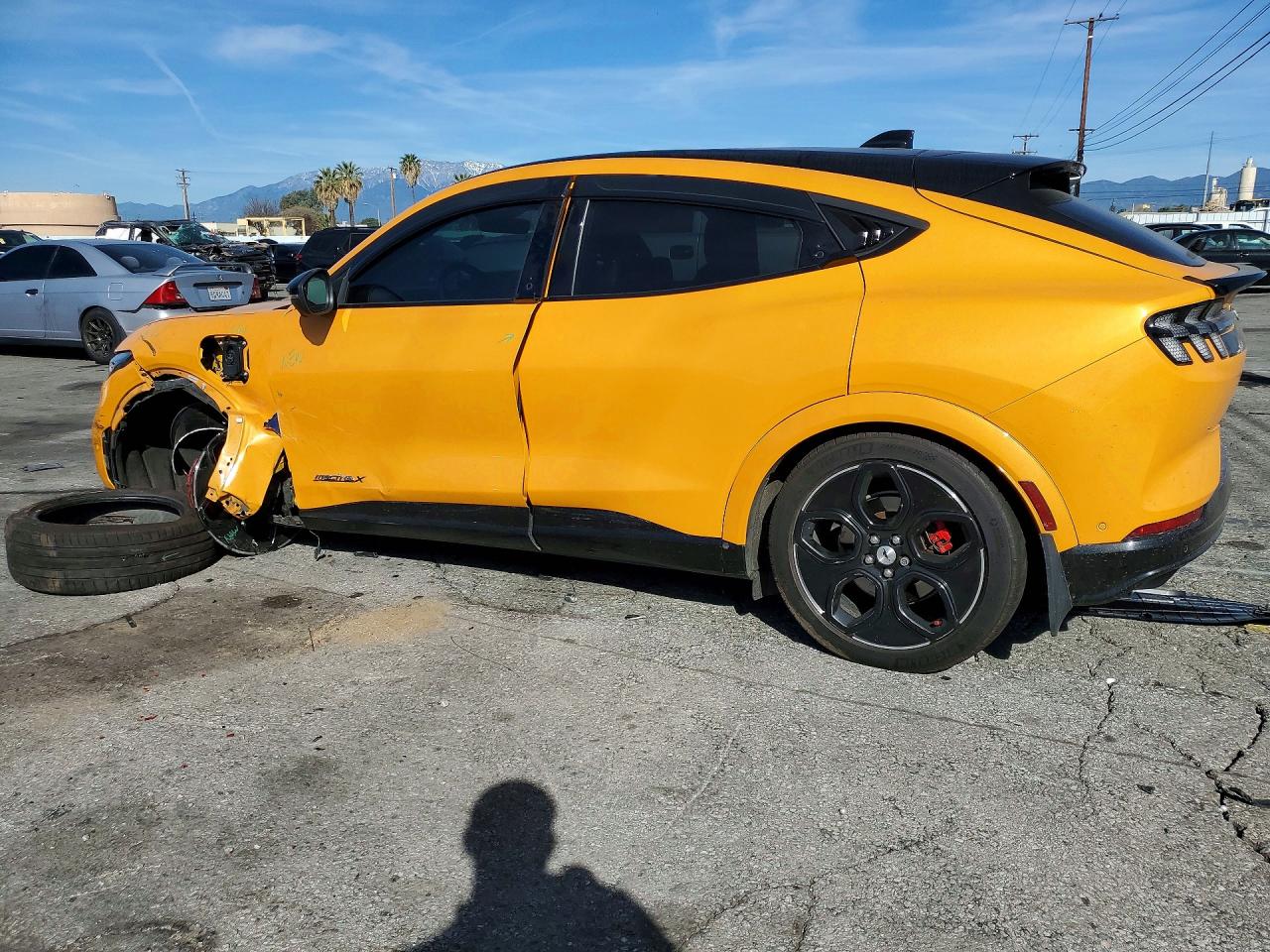2022 FORD MUSTANG MACH-E GT photo 5