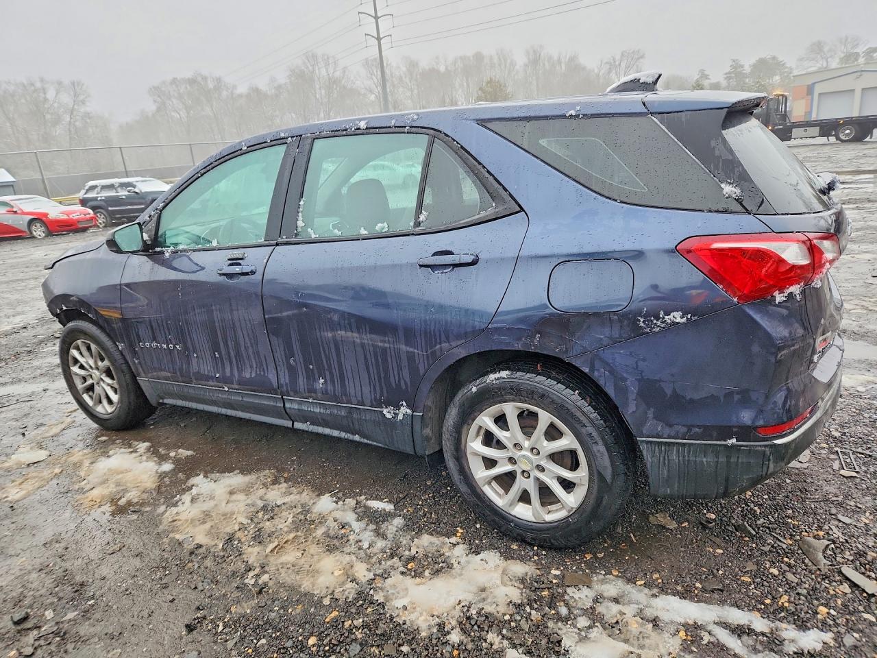 2018 CHEVROLET EQUINOX LS photo 3