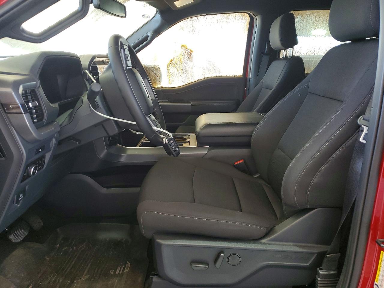 2025 FORD F150 XLT photo 19