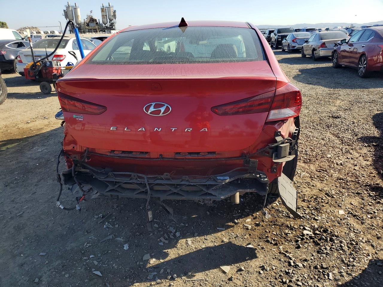 2020 HYUNDAI ELANTRA photo 6