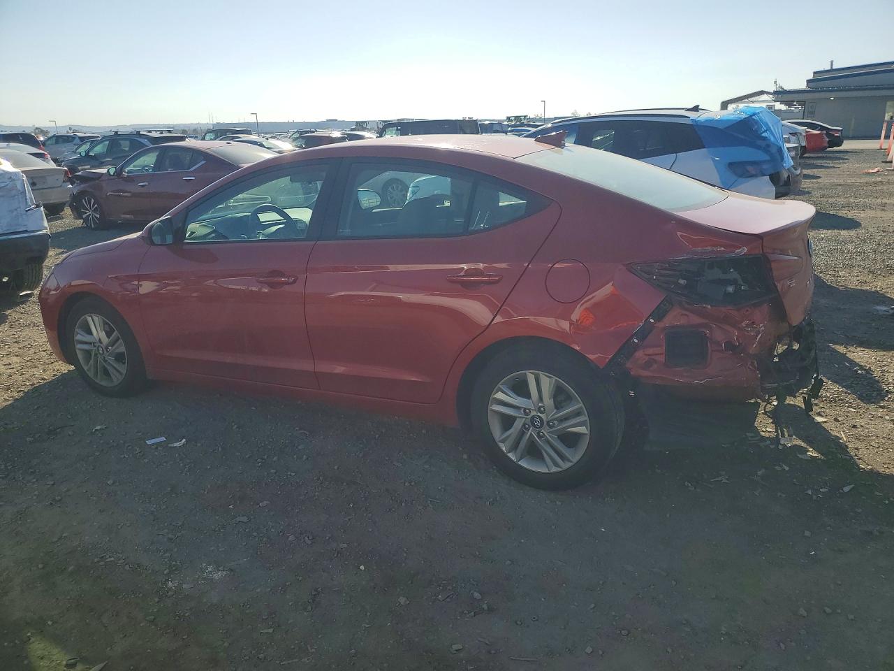 2020 HYUNDAI ELANTRA photo 2