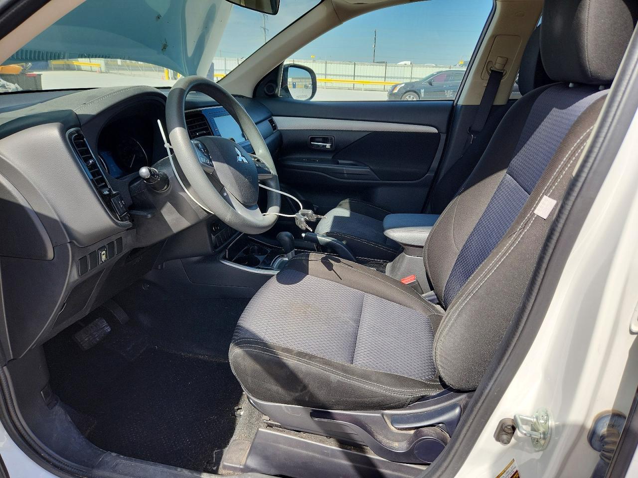 2018 MITSUBISHI OUTLANDER ES photo 7