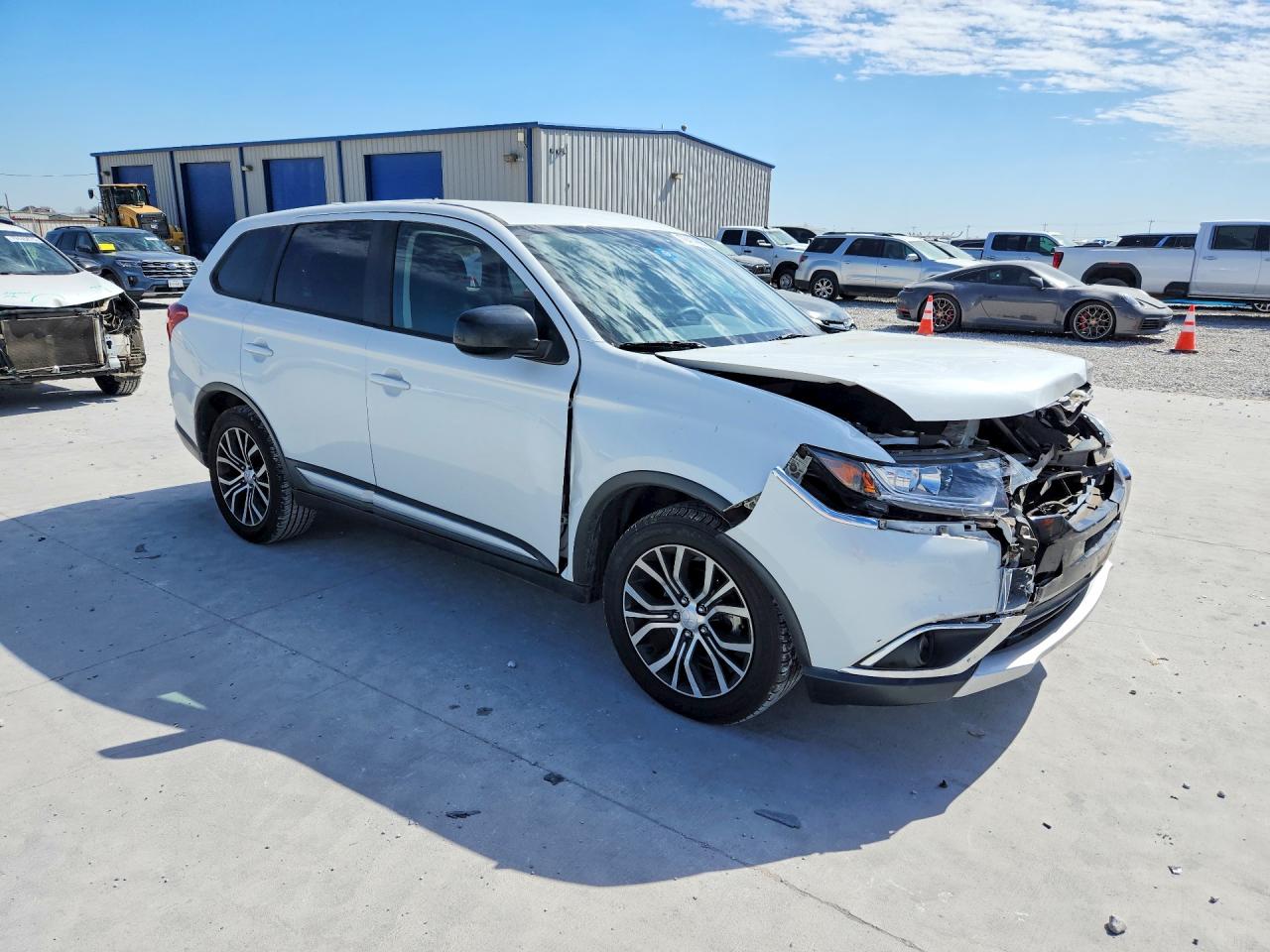 2018 MITSUBISHI OUTLANDER ES photo 4