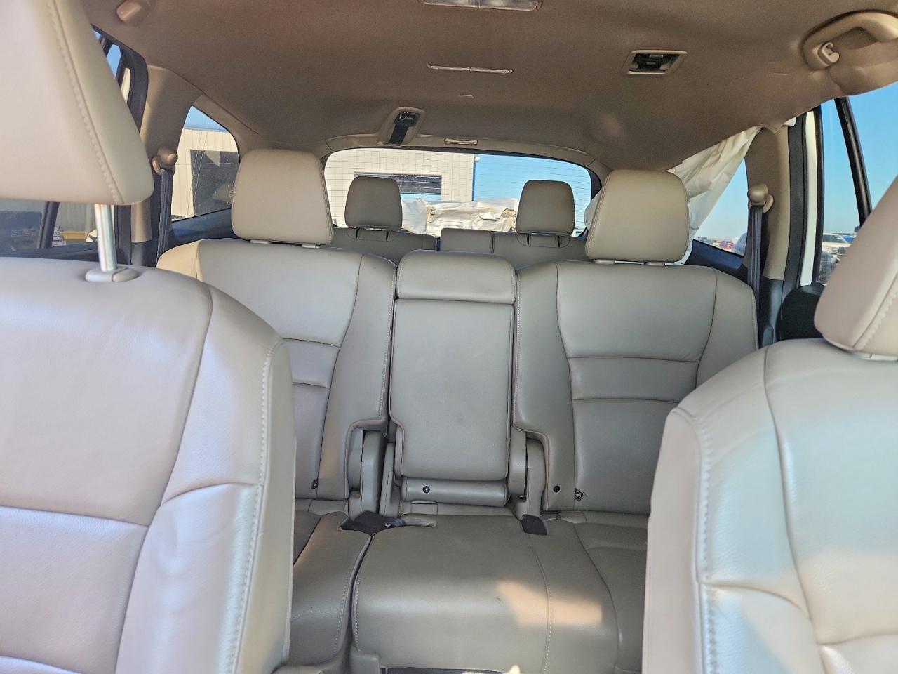 2016 HONDA PILOT EXL photo 28