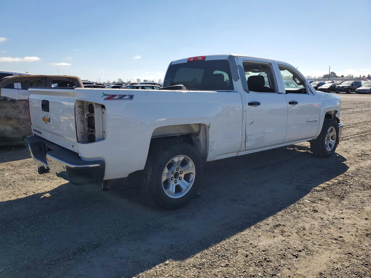 2014 CHEVROLET SILVERADO K1500 LT photo 3