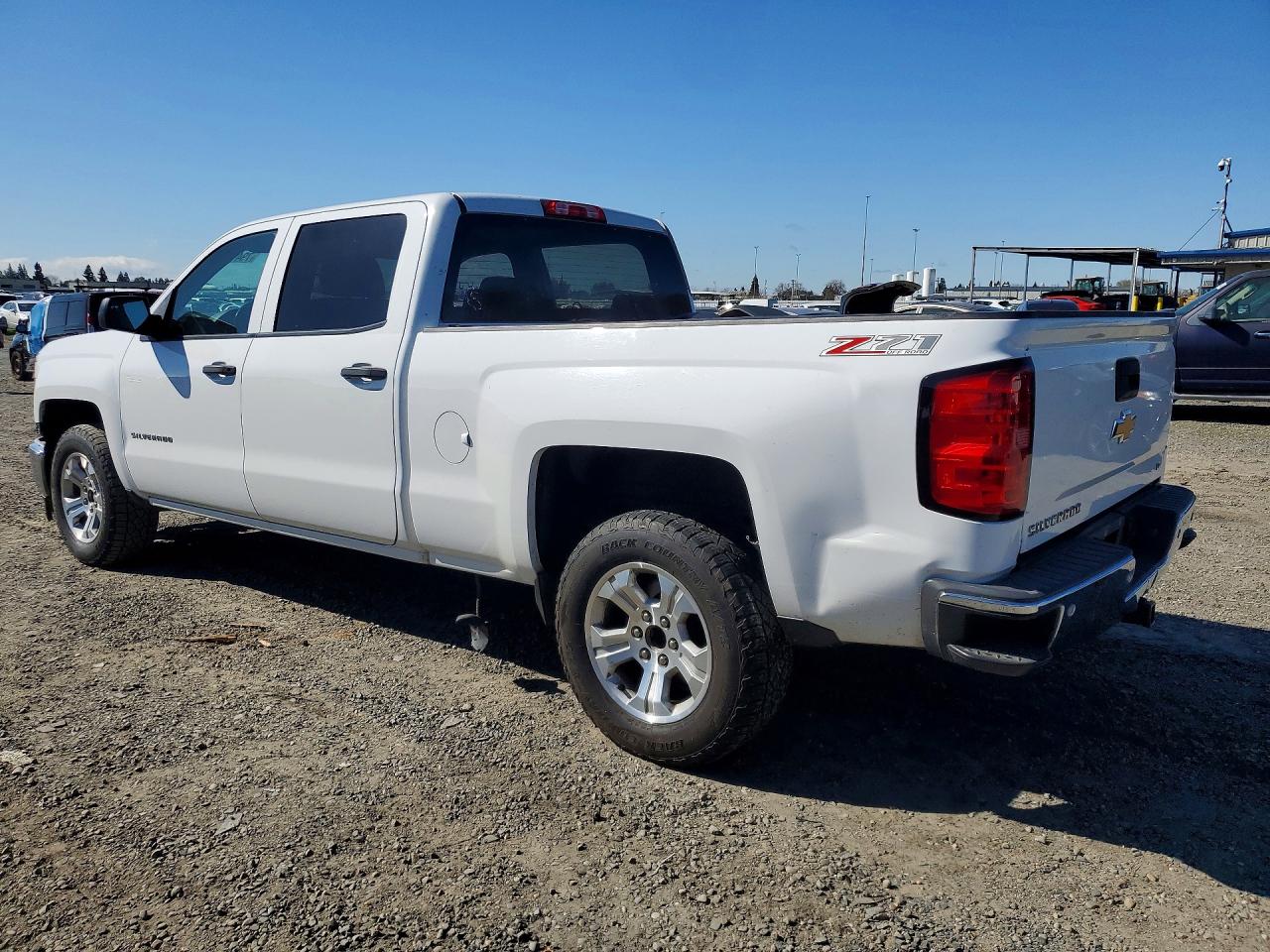 2014 CHEVROLET SILVERADO K1500 LT photo 2