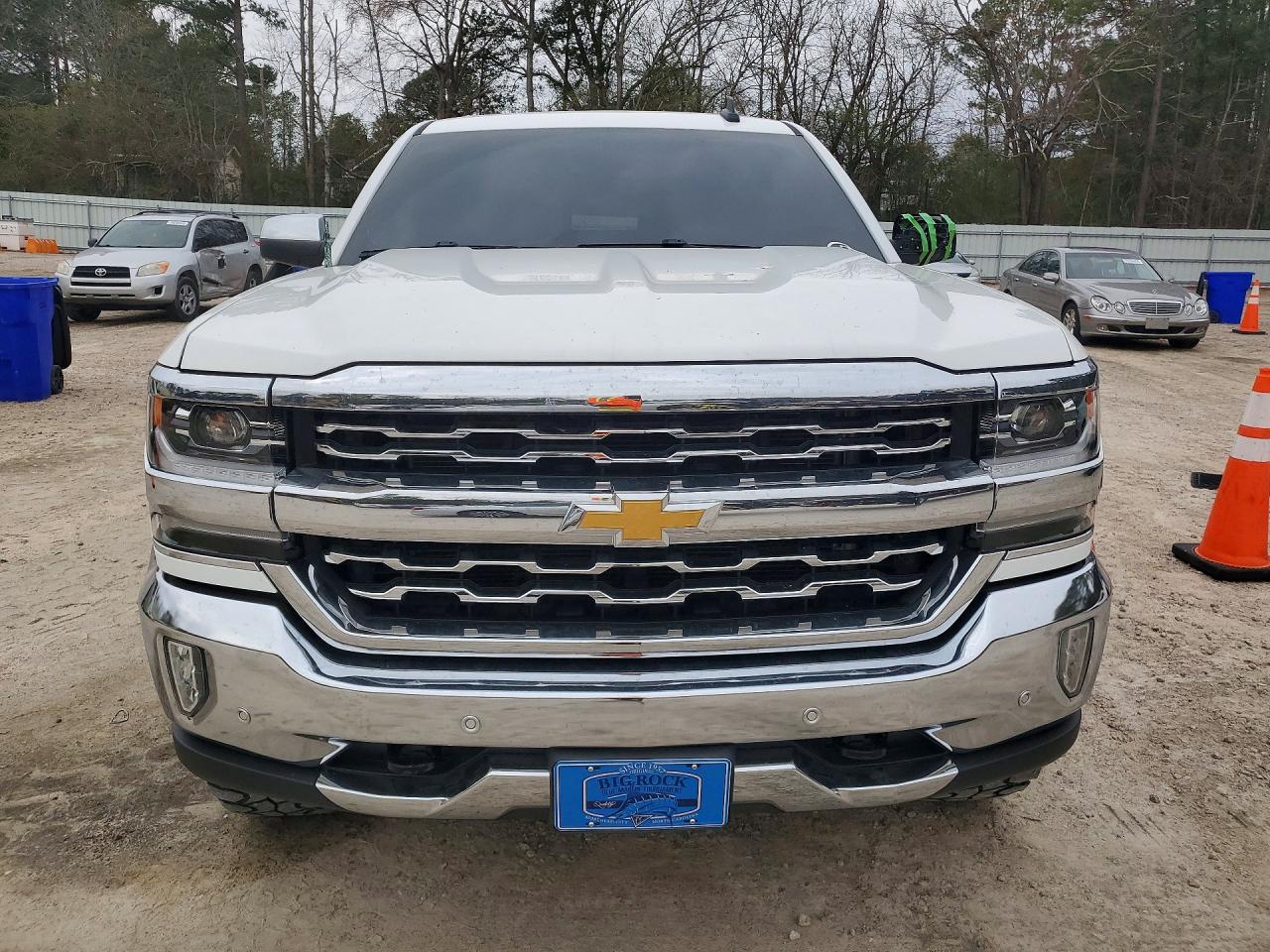 2017 CHEVROLET SILVERADO K1500 LTZ photo 9