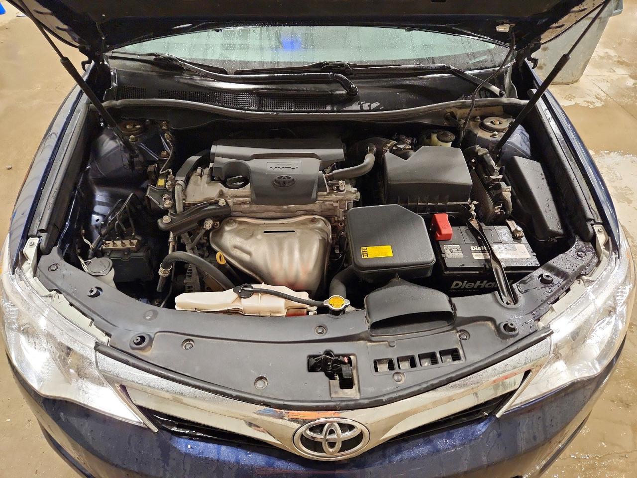 2014 TOYOTA CAMRY LE photo 11