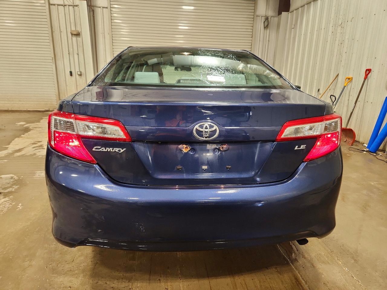 2014 TOYOTA CAMRY LE photo 6