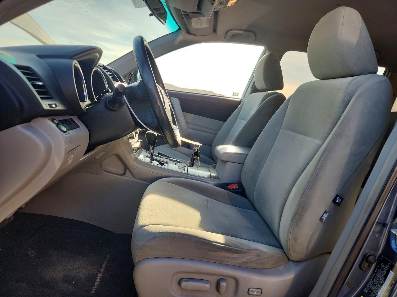 2013 TOYOTA HIGHLANDER PLUS photo 7