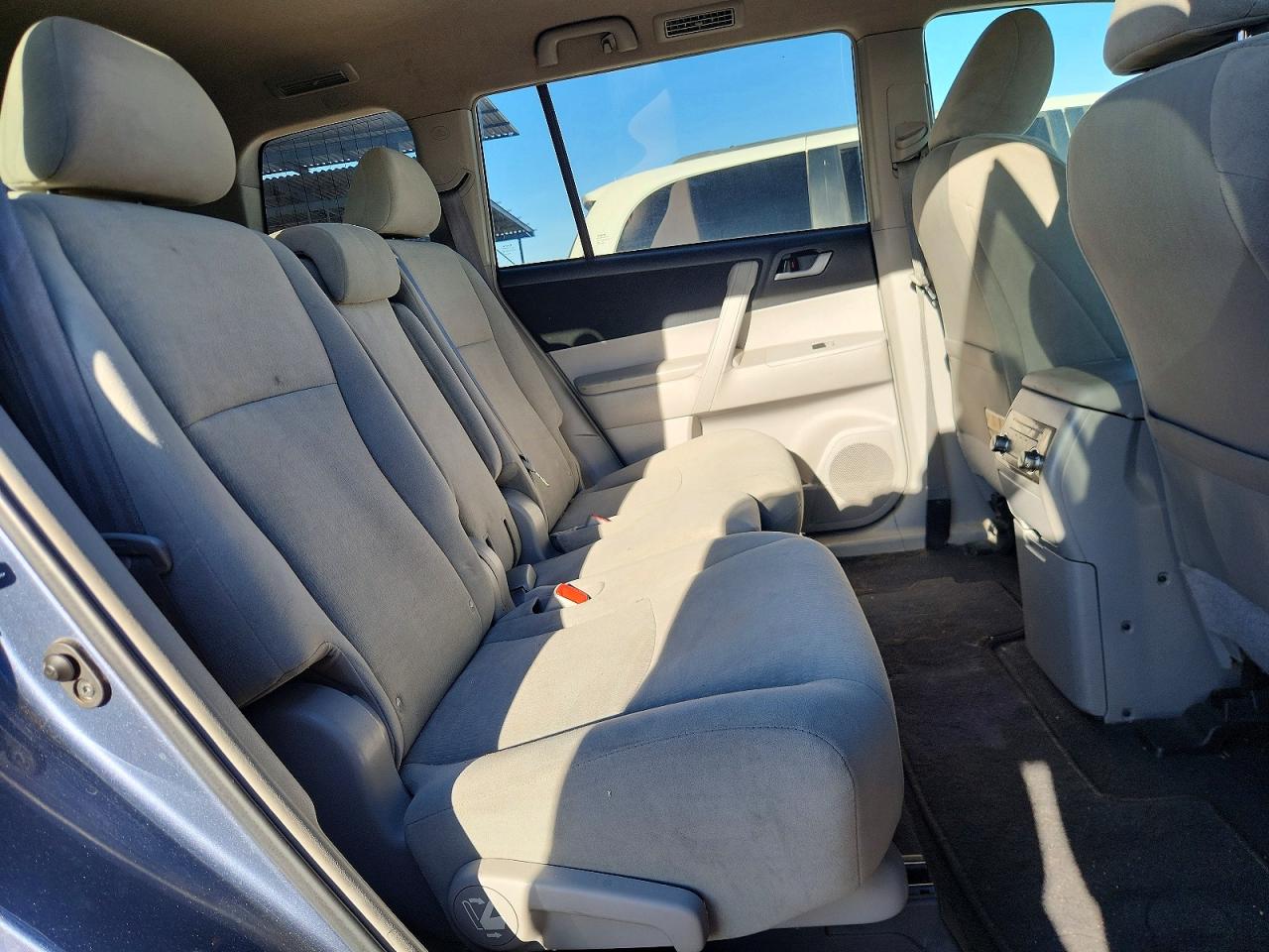 2013 TOYOTA HIGHLANDER PLUS photo 11