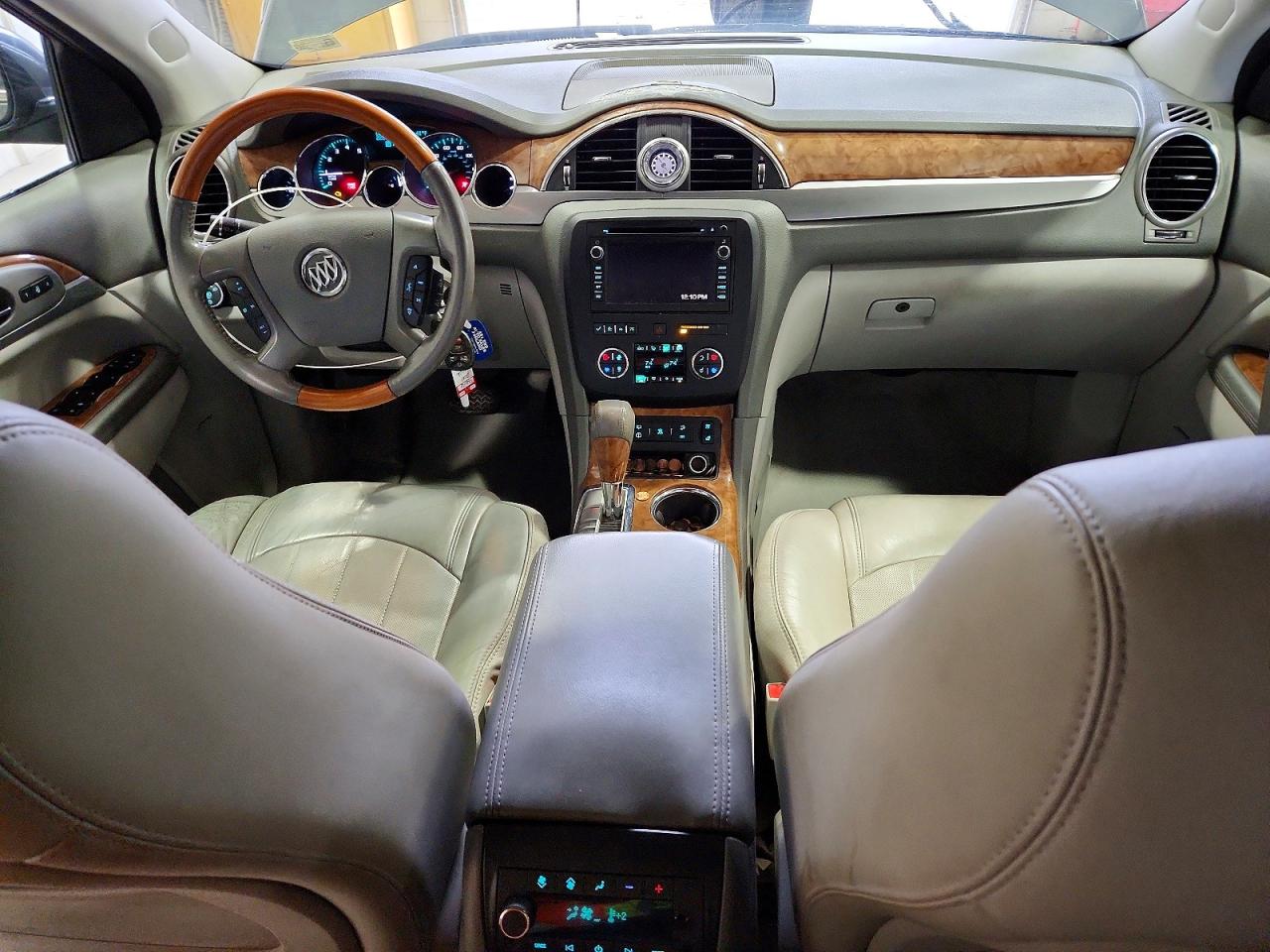 2011 BUICK ENCLAVE CXL photo 22