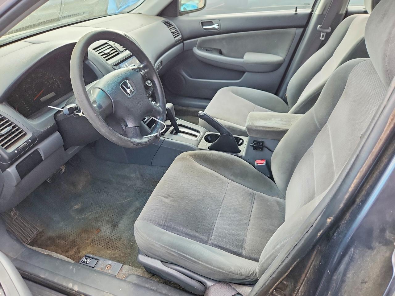 2004 HONDA ACCORD LX photo 7