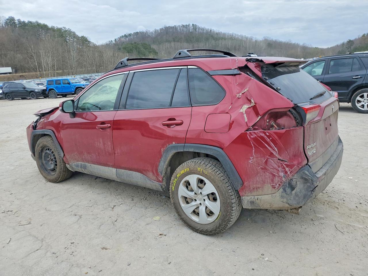 2019 TOYOTA RAV4 LE photo 2