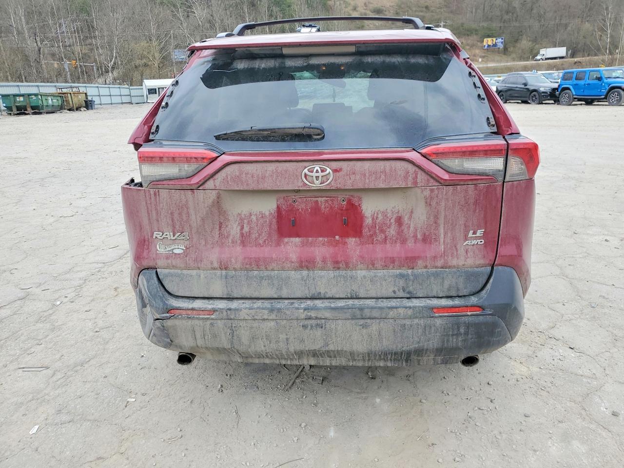 2019 TOYOTA RAV4 LE photo 6