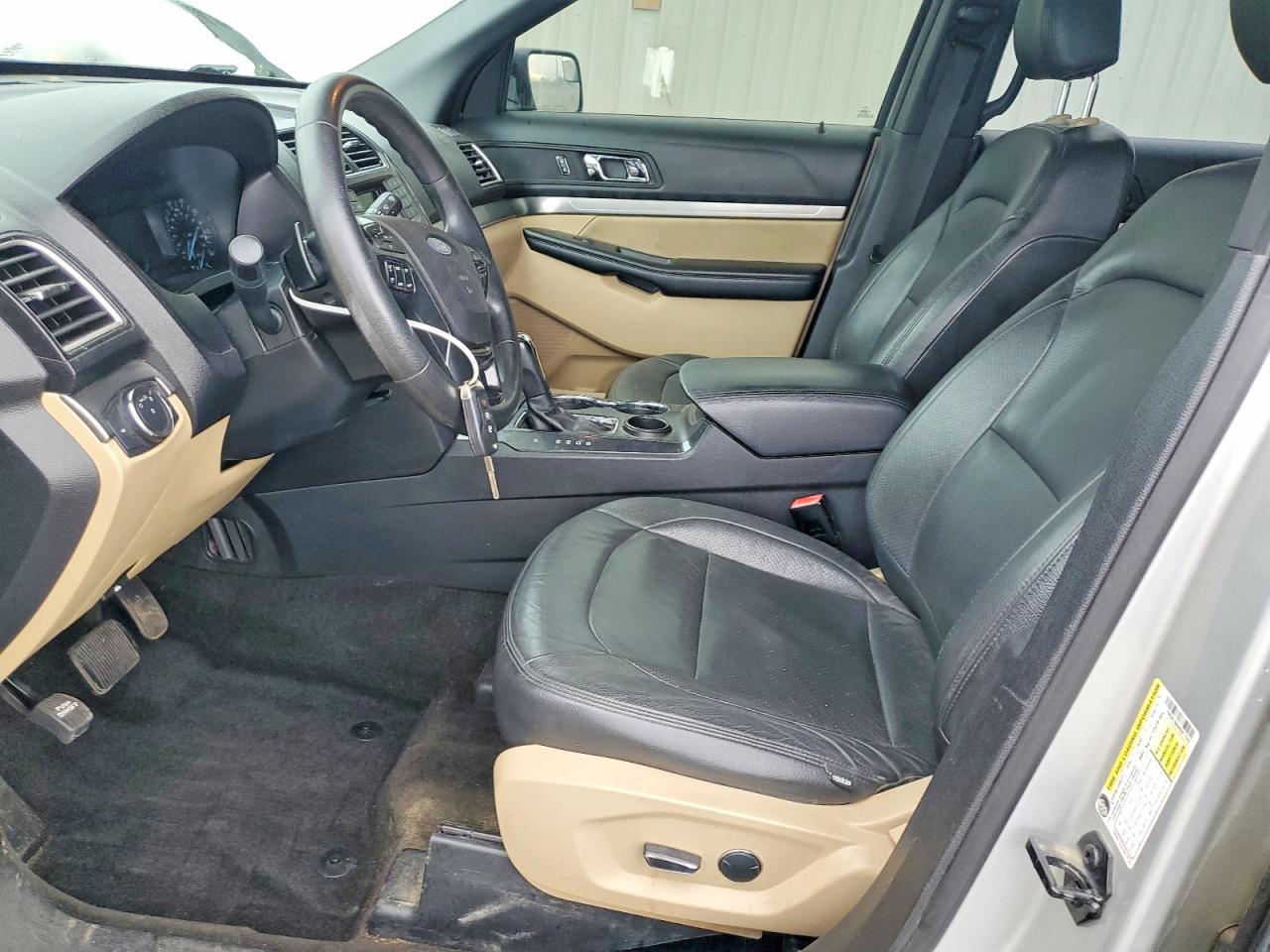 2017 FORD EXPLORER photo 7