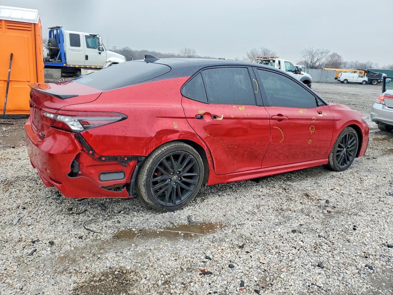 2021 TOYOTA CAMRY XSE photo 3