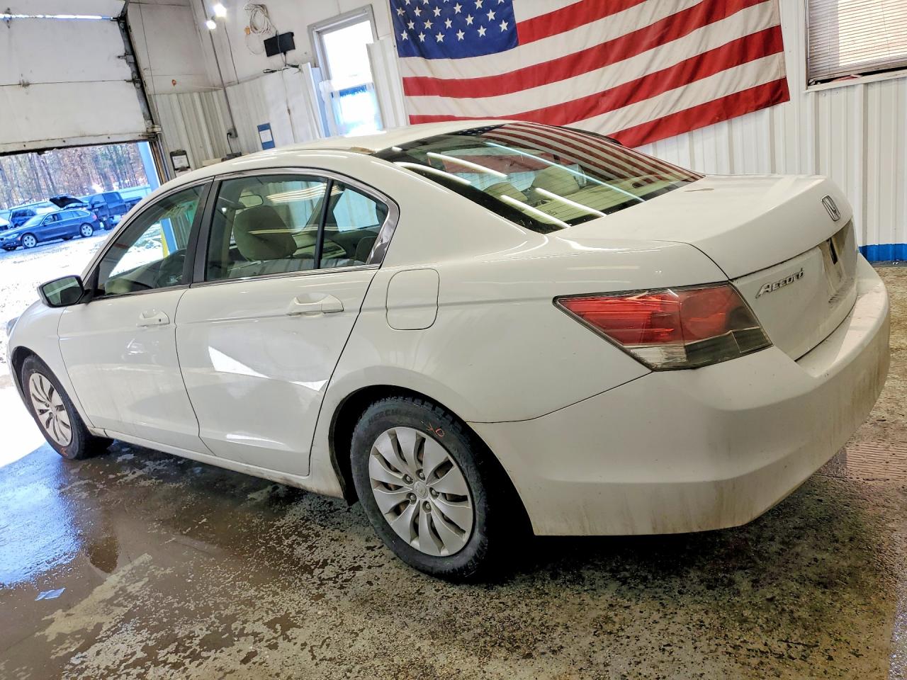 2010 HONDA ACCORD LX photo 3