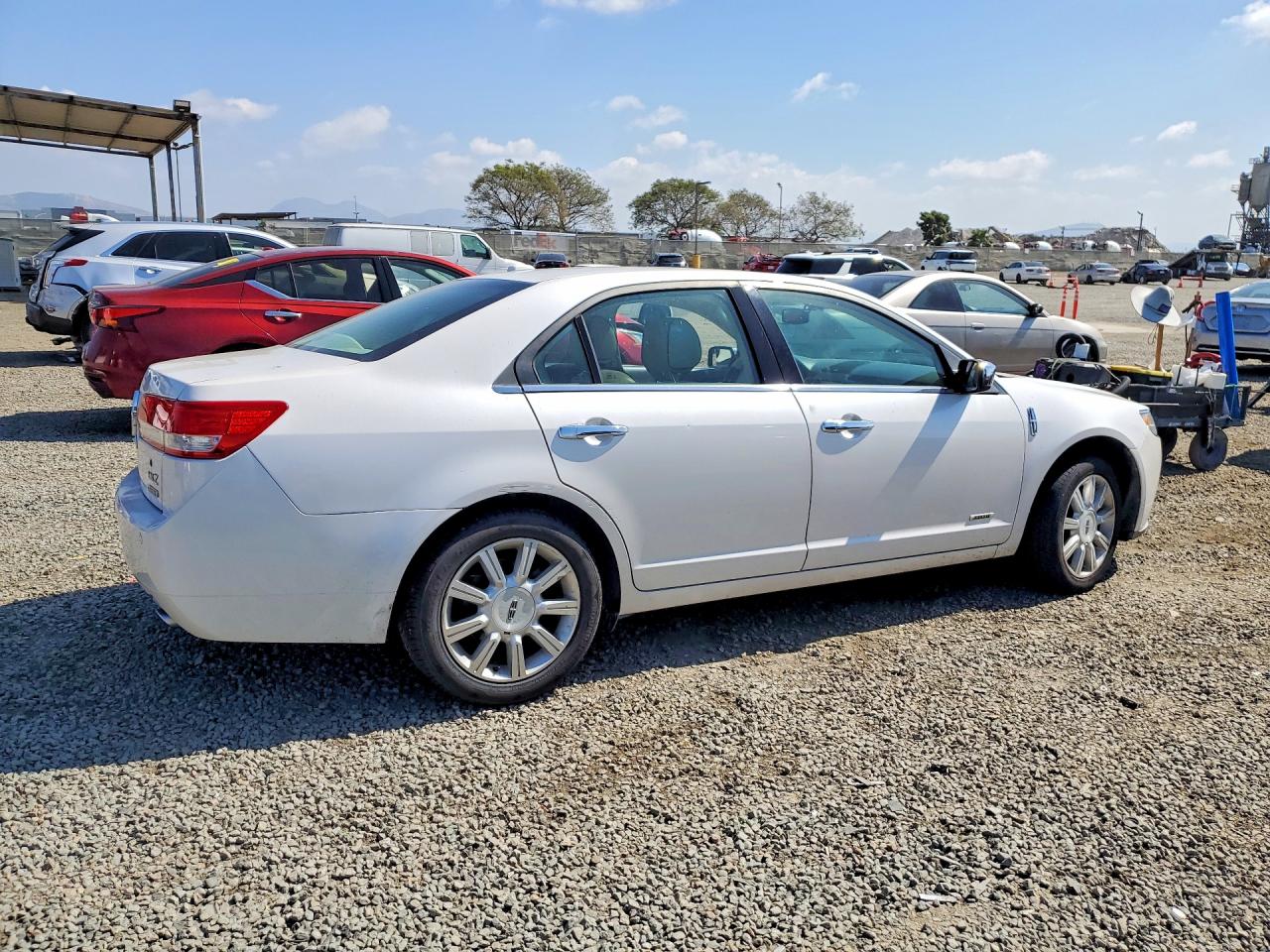 2012 LINCOLN MKZ HYBRID photo 5