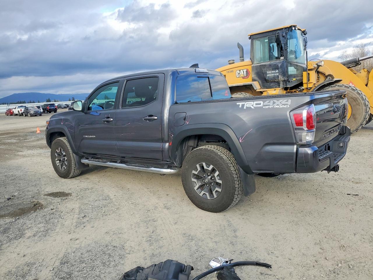 2022 TOYOTA TACOMA TRD OFF-ROAD photo 3