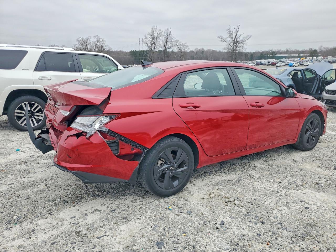 2022 HYUNDAI ELANTRA SEL photo 5