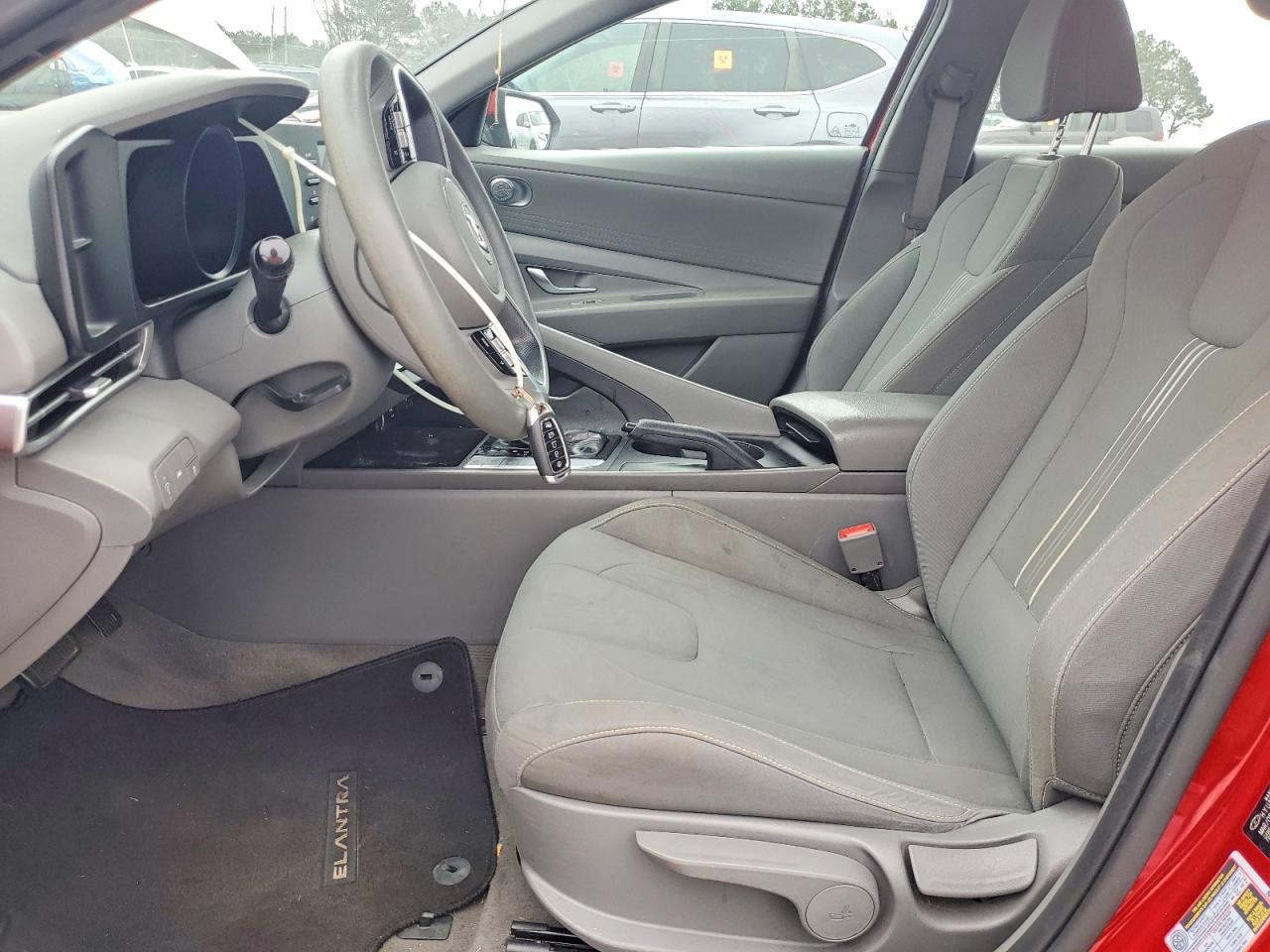 2022 HYUNDAI ELANTRA SEL photo 13
