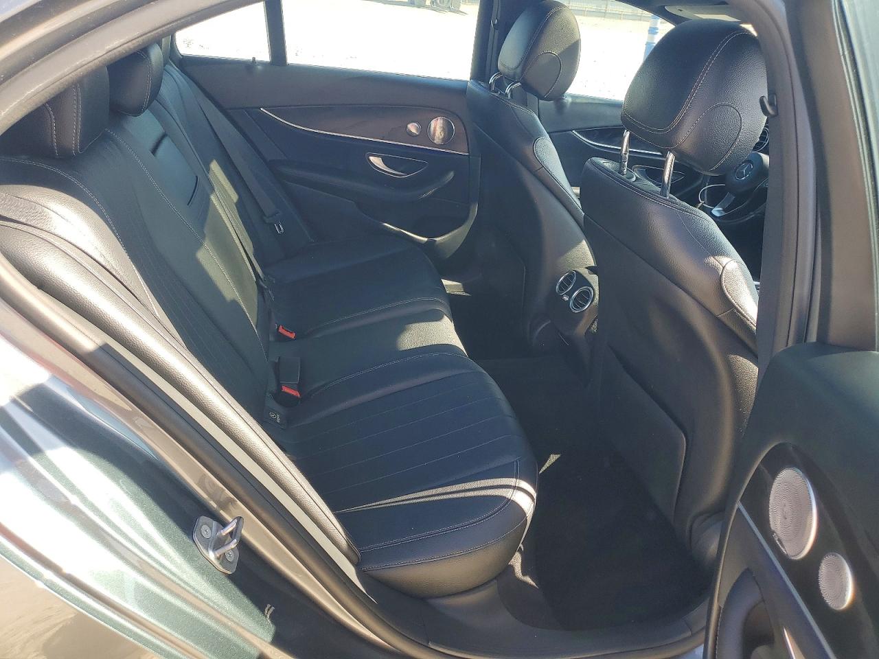 2017 MERCEDES-BENZ E 300 photo 28