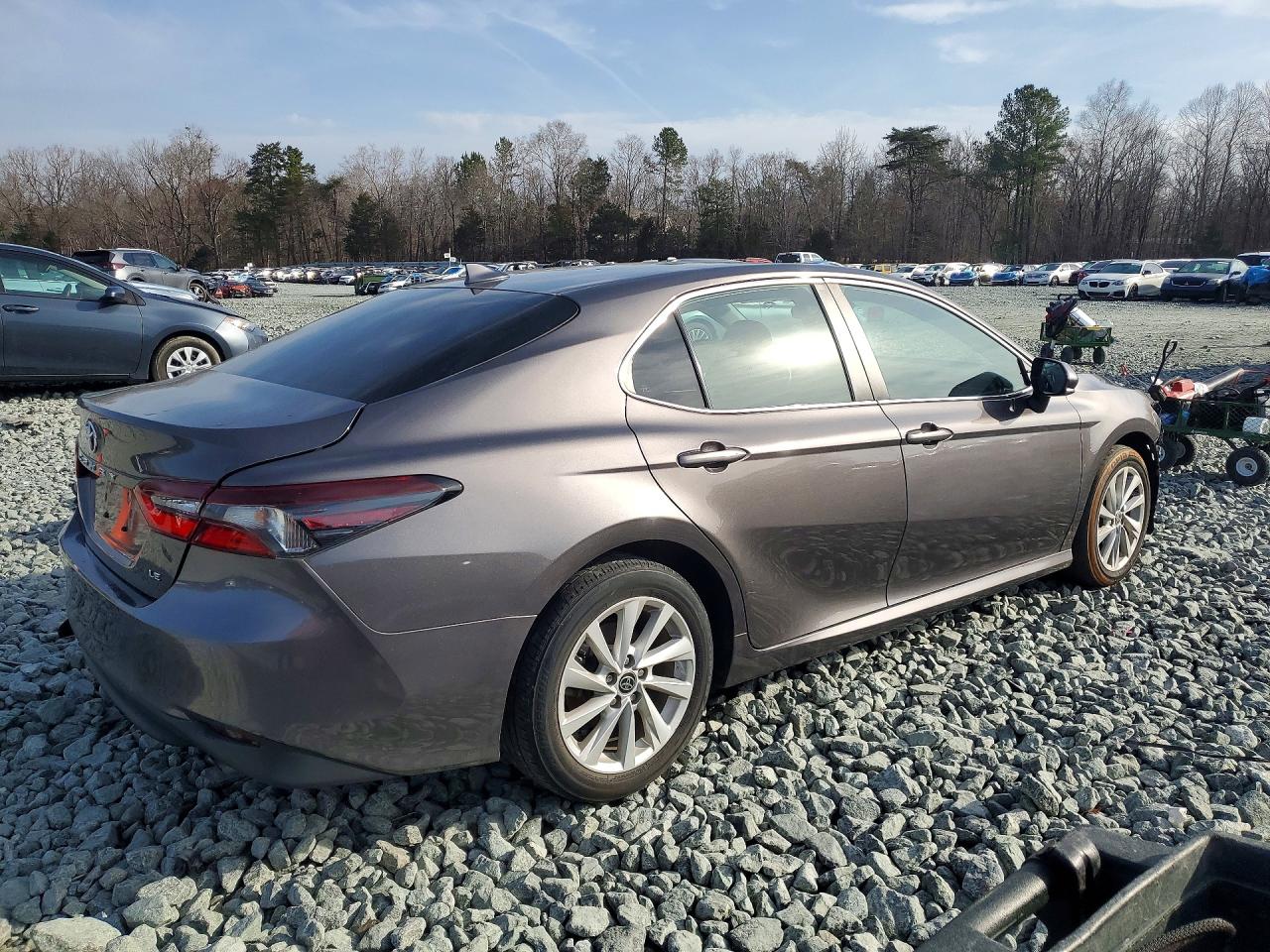 2023 TOYOTA CAMRY LE photo 5