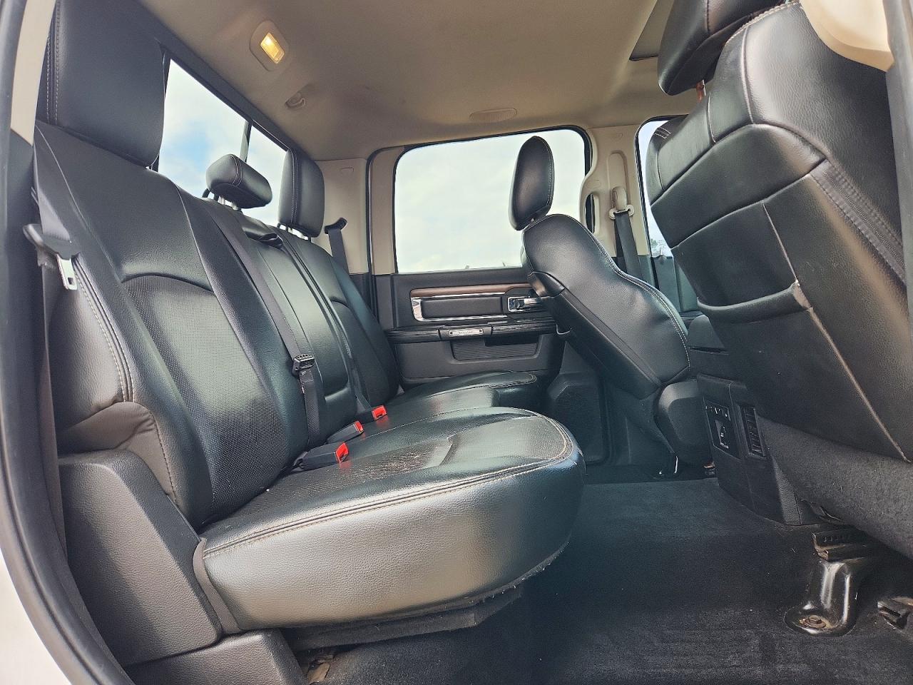 2014 RAM 1500 LARAMIE photo 10