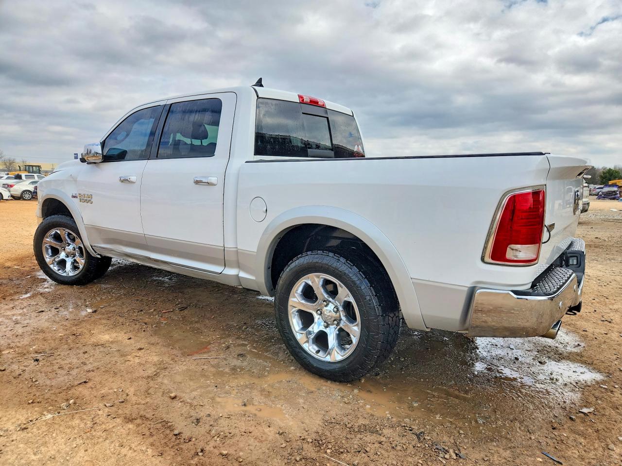 2014 RAM 1500 LARAMIE photo 2
