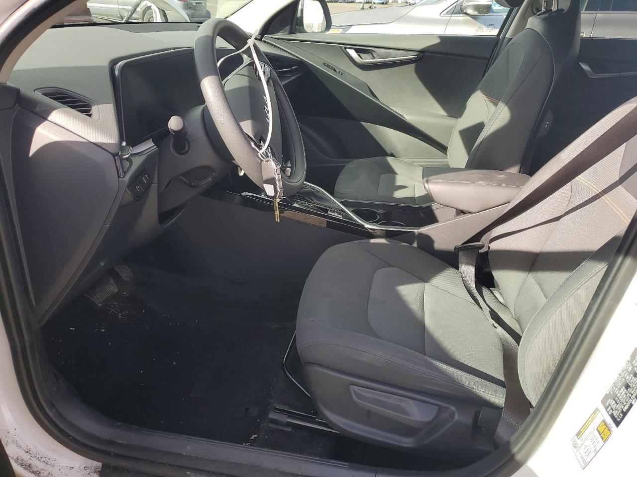 2025 KIA NIRO LX photo 19