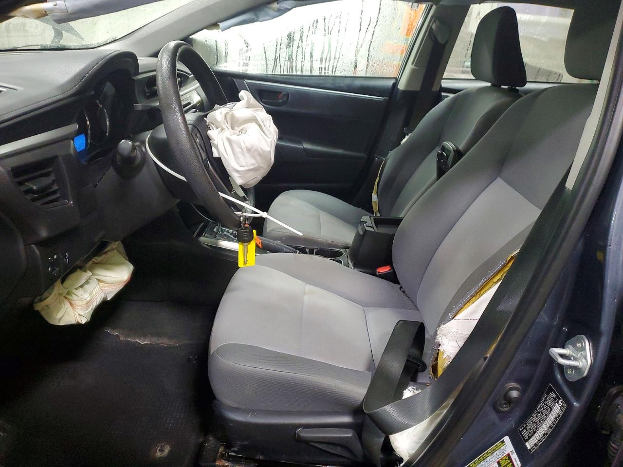 2015 TOYOTA COROLLA L photo 19