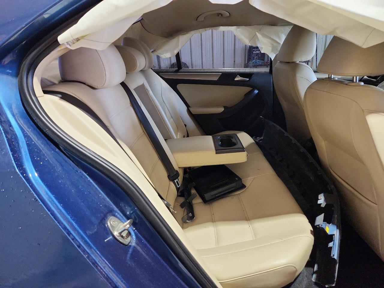 2017 VOLKSWAGEN JETTA SE photo 19