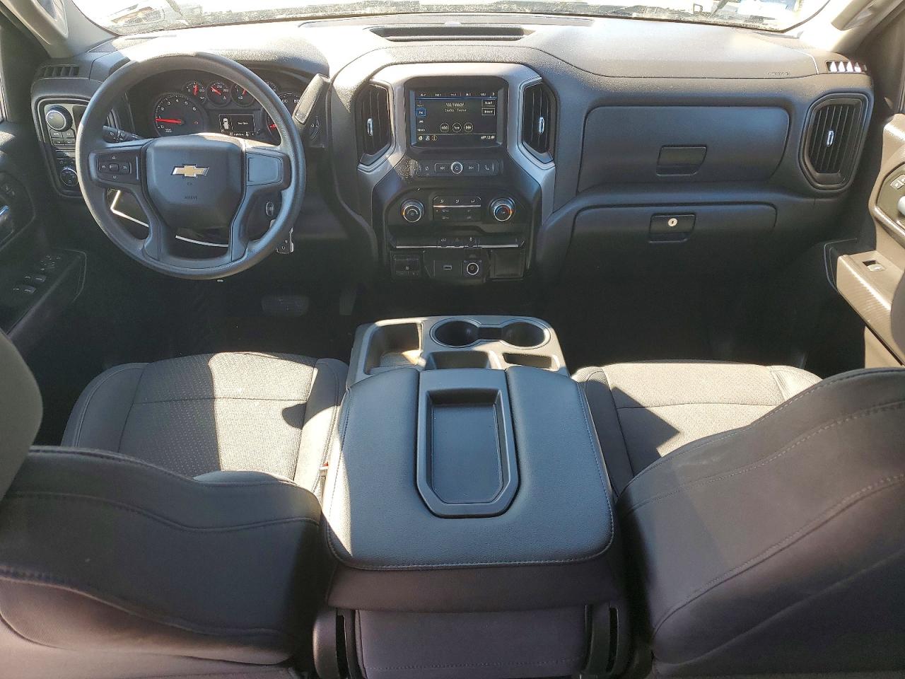 2019 CHEVROLET SILVERADO K1500 CUSTOM photo 15