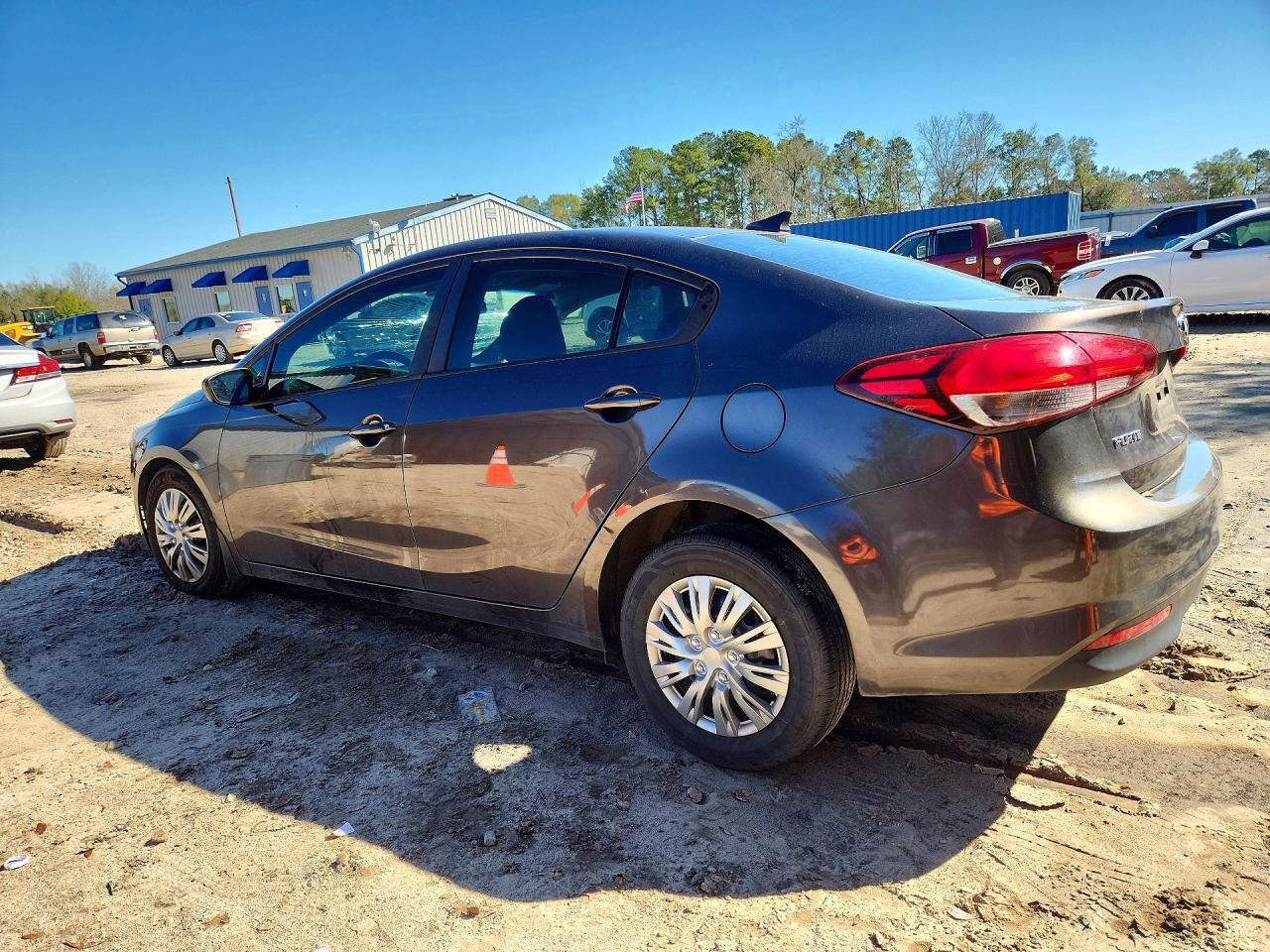 2018 KIA FORTE LX photo 2