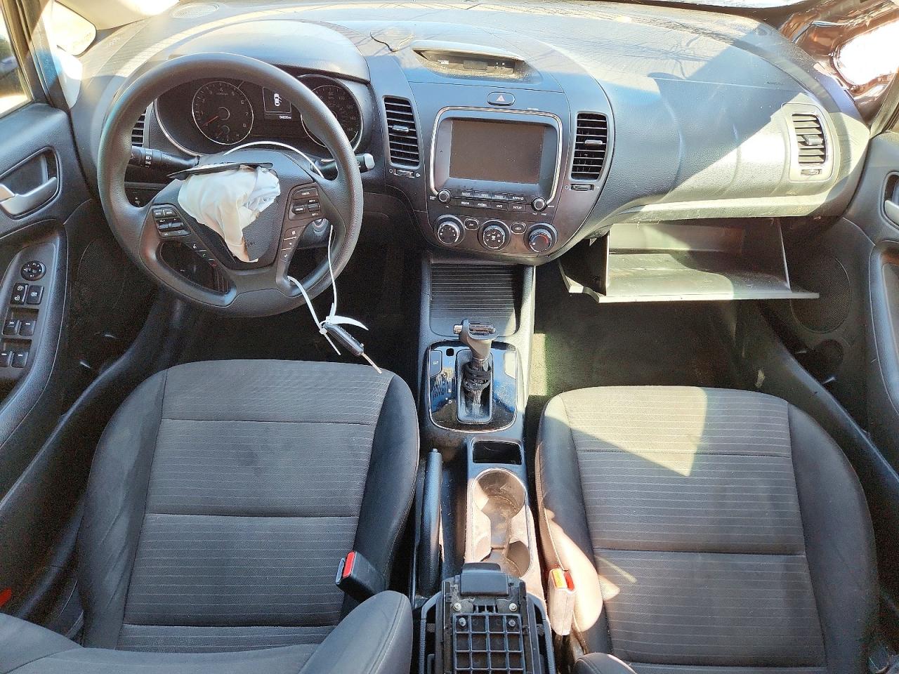 2018 KIA FORTE LX photo 8