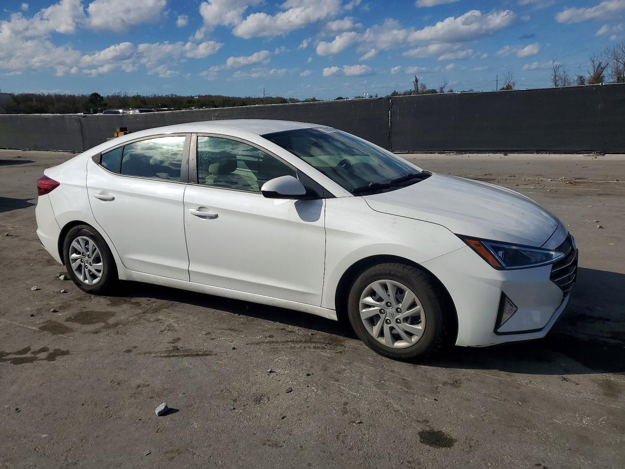 2020 HYUNDAI ELANTRA SE photo 7