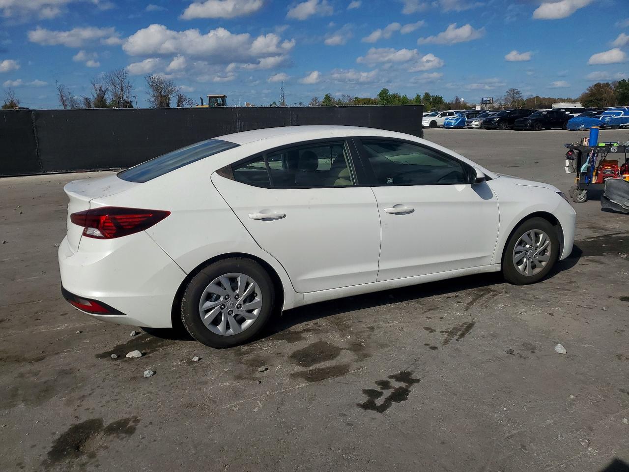 2020 HYUNDAI ELANTRA SE photo 5