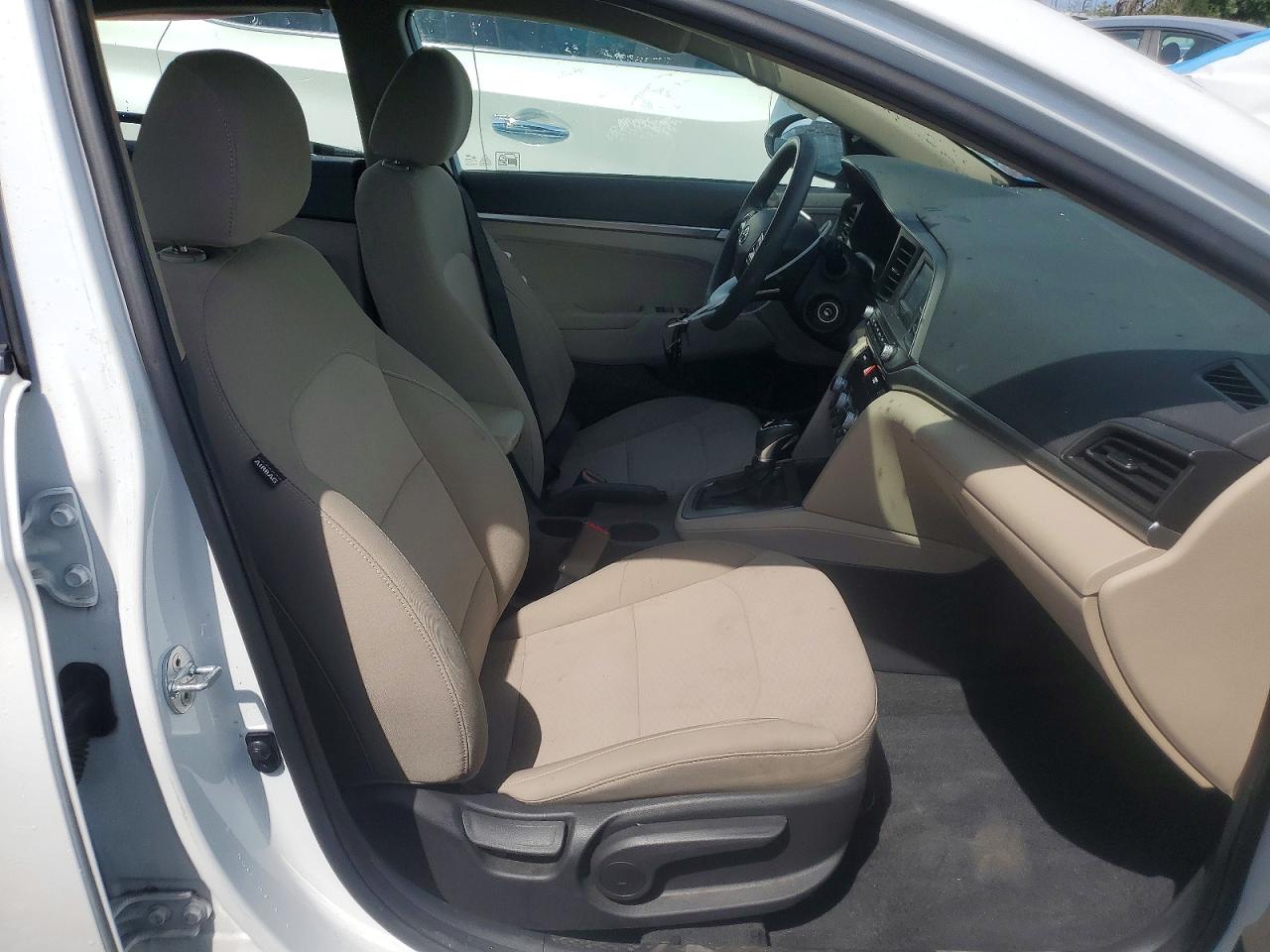 2020 HYUNDAI ELANTRA SE photo 13